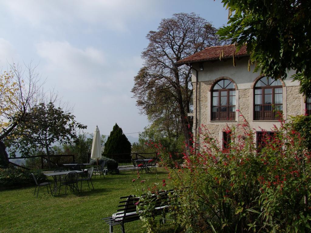 לינה וארוחת בוקר Trezzo Tinella Casa Branzele מראה חיצוני תמונה