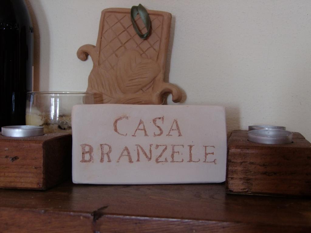 לינה וארוחת בוקר Trezzo Tinella Casa Branzele מראה חיצוני תמונה