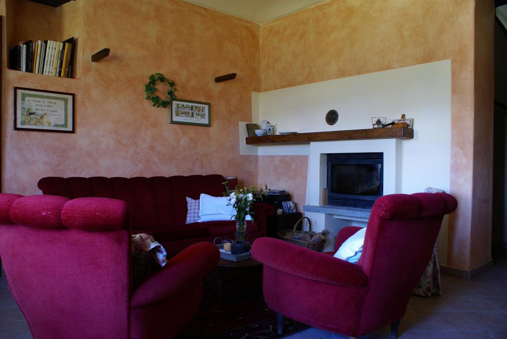 לינה וארוחת בוקר Trezzo Tinella Casa Branzele מראה חיצוני תמונה